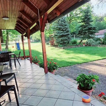 Apartament Ibolya Vendeghaz Kehidakustány