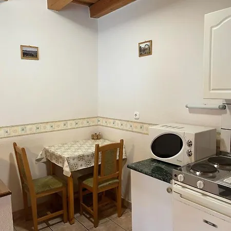 Apartment Ibolya Vendeghaz Kehidakustany