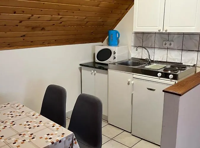 Apartment Ibolya Vendeghaz Kehidakustany