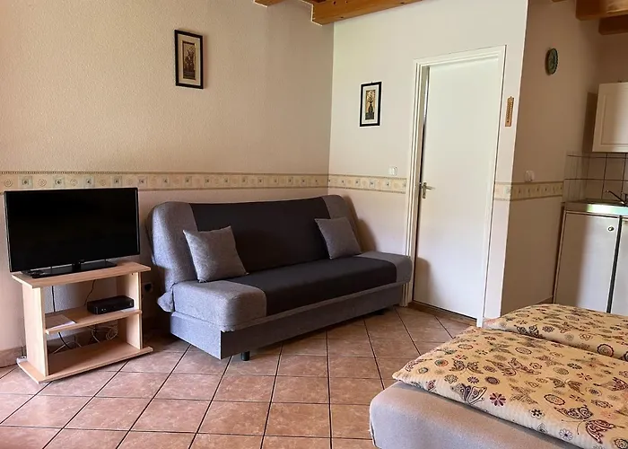 דירה Ibolya Vendeghaz *