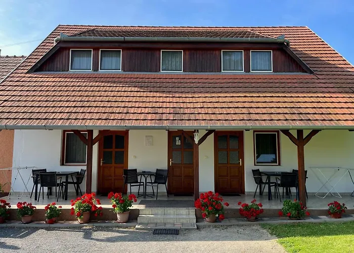 Ibolya Vendeghaz Kehidakustány